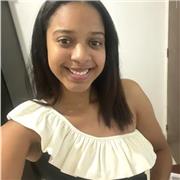 Profesional en finanzas y negocios internacionales con experiencia ayudando a niños con sus materias